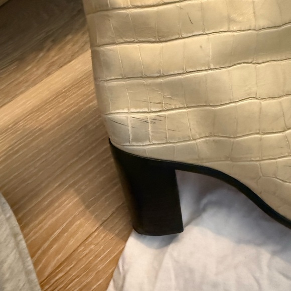Schutz Vonna Cream Croc-Embossed Heeled Boots 8.5 - Picture 4 of 14